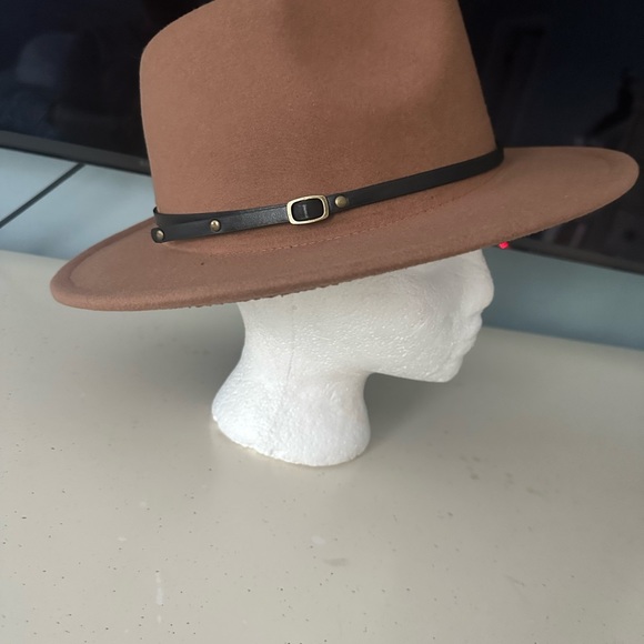 Women’s hat - Picture 5 of 10